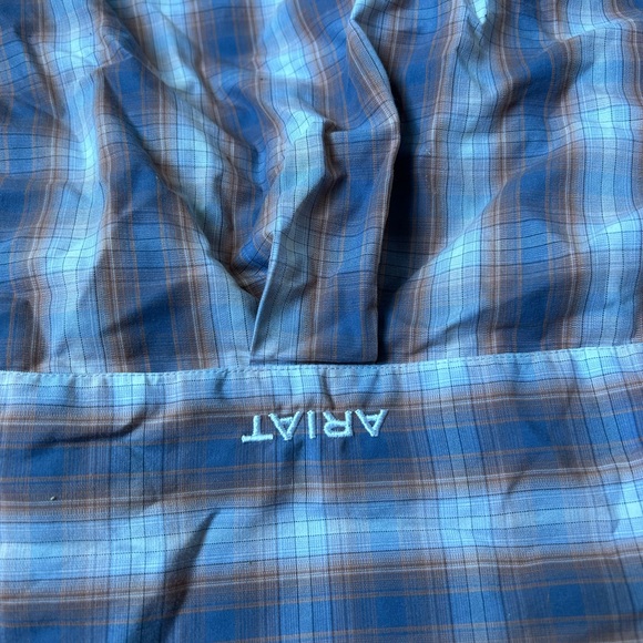 Long sleeve ariat button down - Picture 2 of 4